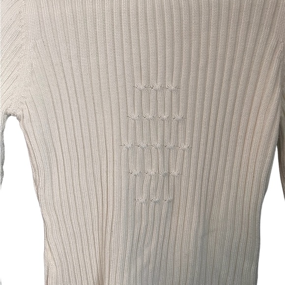 ♥️Beutler Turtle Neck Sweater - Picture 3 of 3